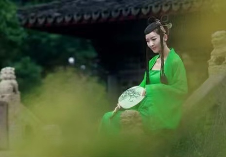 荷香浮动的招堤