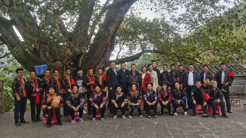 著名音乐人张超一行到安龙县采风
