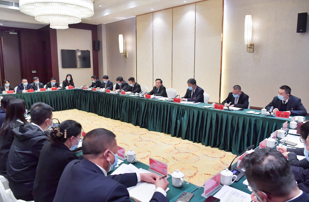 陈昌旭参加州政协九届二次会议第五联组讨论