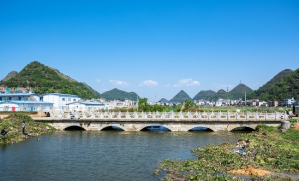 再品“安龙八景”之“鱼跃龙门”