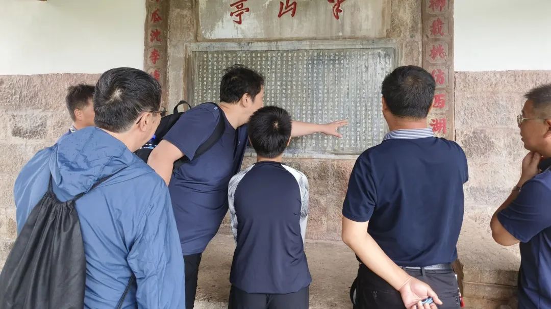 张之洞后人到访安龙：先辈故地寻足迹